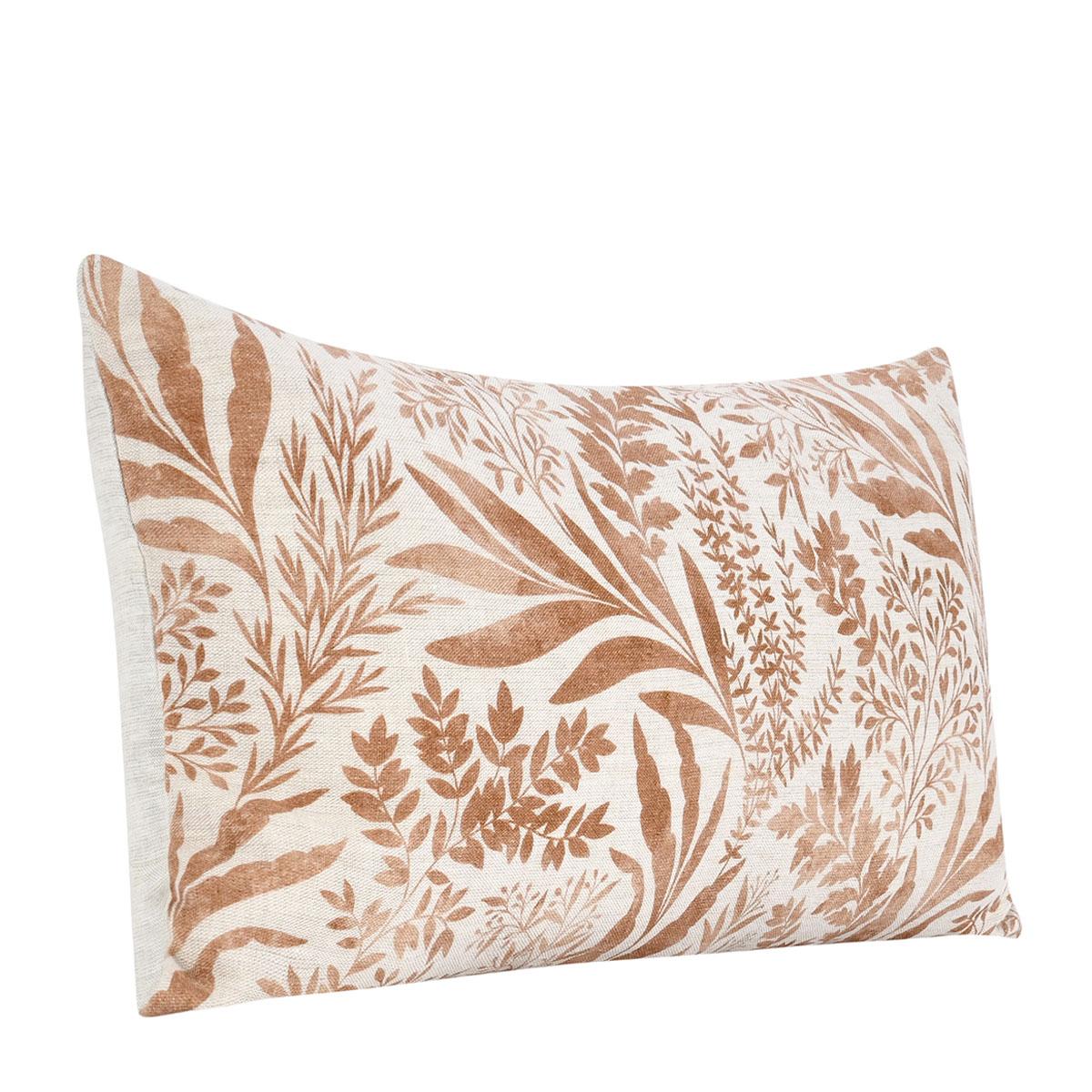 Meredith Pillow, Chestnut