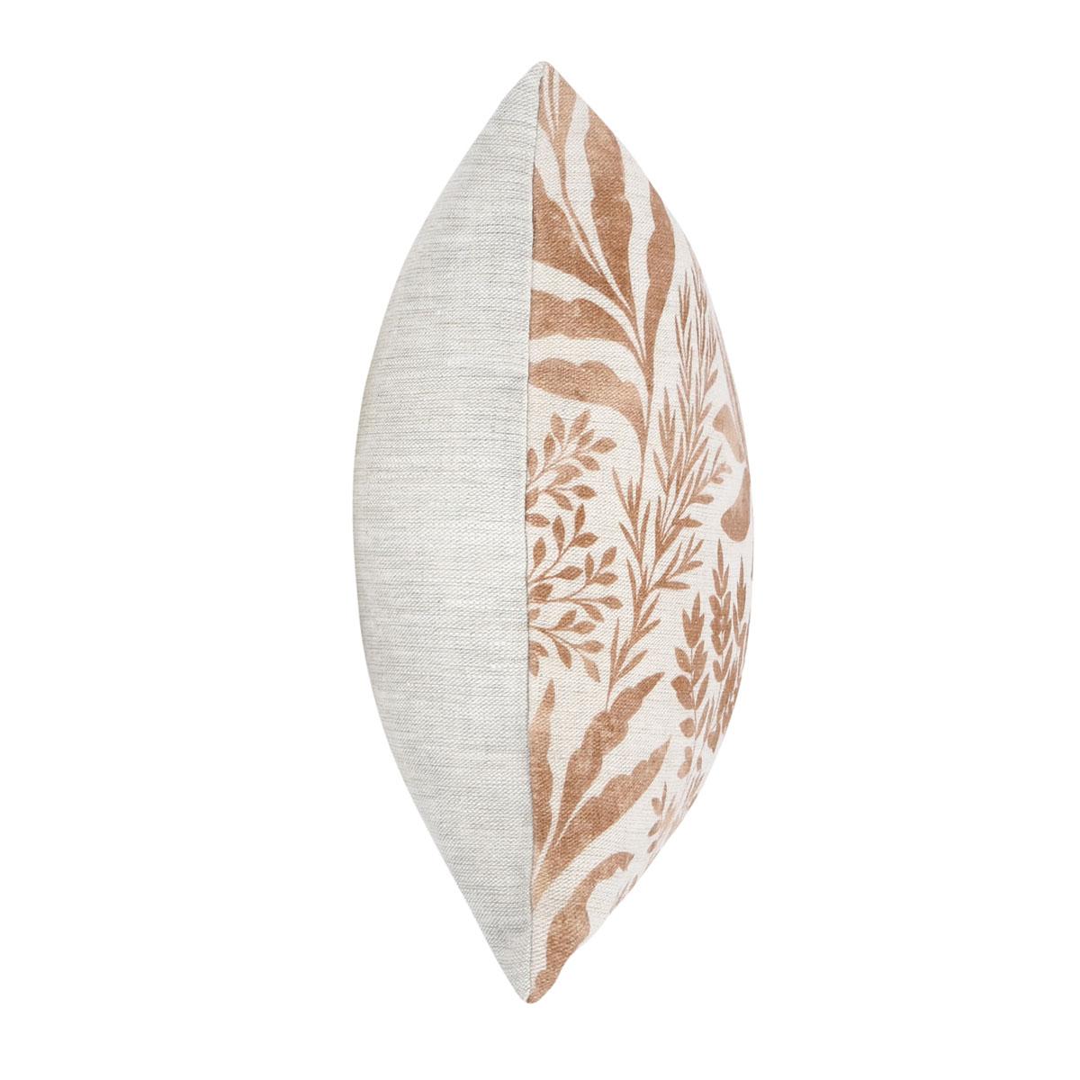 Meredith Pillow, Chestnut